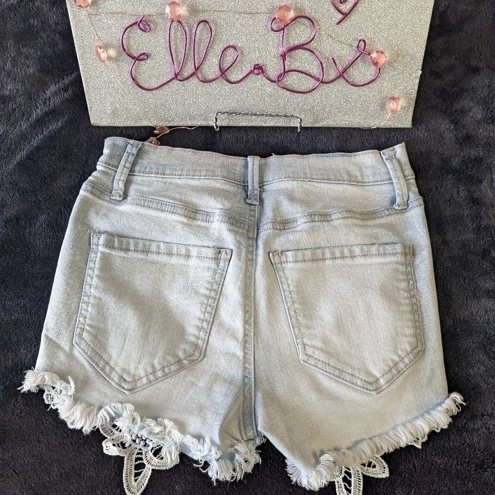 Jean Shorts - Picture 4 of 4